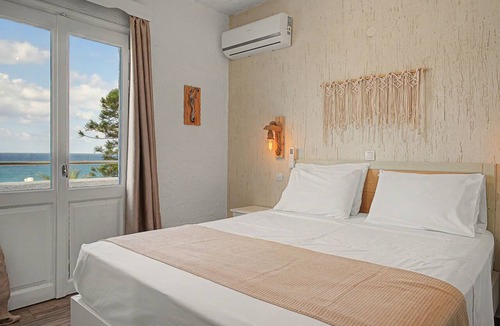 Arkasa Apartment | Apartment 'Thea 1' with sea view, Wi-Fi and air conditioning