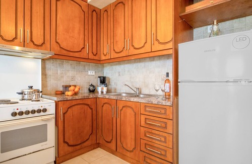 Agios Nikitas Apartment | Apartment 'Theasea House' with Sea View, Wi-Fi and Air Conditioning