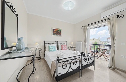 Potamos Apartment | Apartment 'Two-Bedroom 2' with Sea View, Wi-Fi and Air Conditioning