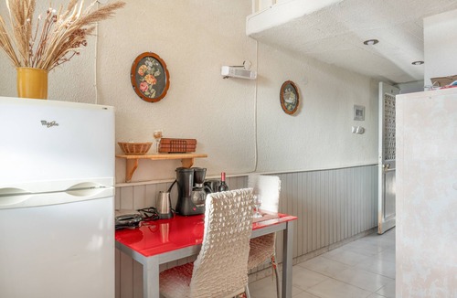 Panormos Apartment | Apartment 'Two-Bedroom No 2' with Sea View, Wi-Fi and Air Conditioning
