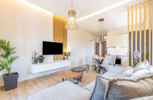 Almiros Beach Apartment | Apartment 'Villa Maria 3' with Sea View, Wi-Fi and Air Conditioning