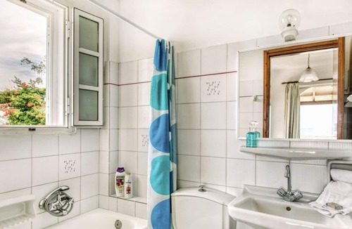 Agios Georgios Pagon Apartment | Apartment with sea view - 50 m from the sandy beach - 2 bedrooms