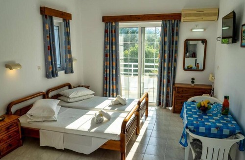Asgourou House | Apartment with Balcony