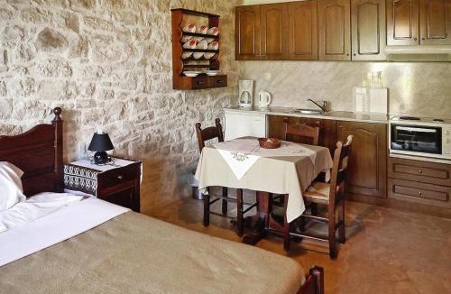 Vlichada Apartment | Apartment with Paid Sauna