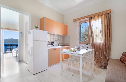 Nikiana Apartment | Apartment 'With Sea View M4' with Sea View, Wi-Fi and Air Conditioning
