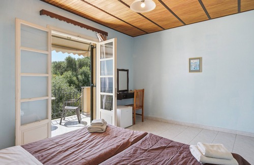 Apraos Apartment | Apraos Bay Hotel Room 3 Studio with Sea View, Wi-Fi and Air Conditioning