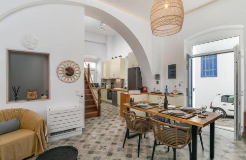 Adamas House | Aragma Home