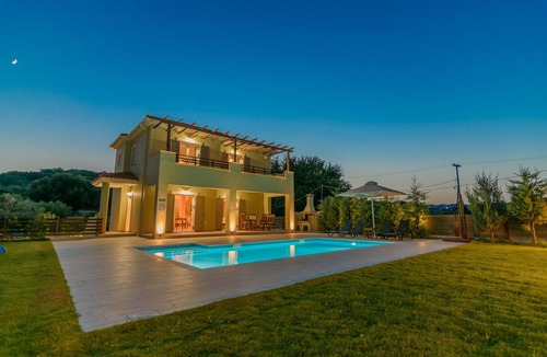 Paliki Villa | Armonia Villas Kefalonia, “Beautiful location, deluxe services"