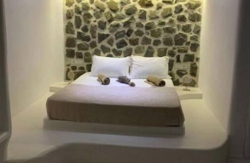 Naxos Town Hotel | AROMONIA ROOM