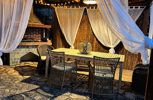 Arta Apartment | Arta Wood & Stone Traditional Villa Central Stay