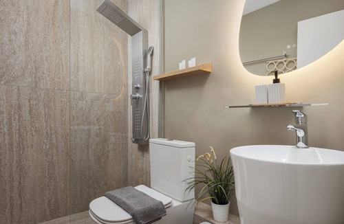Mets Apartment | Artemis Apartment, Olympian Zeus Apartments