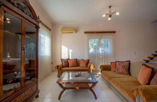 Fiolitis House | Artemis House
