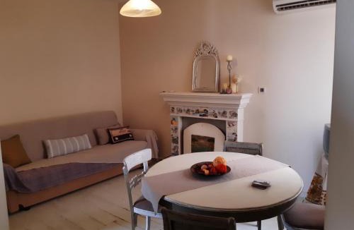 Limni House | Artistic House in Limni Evias