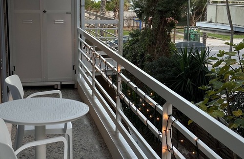 Varkiza Apartment | Athens Sea Front Apartment in Athenian Riviera, Varkiza