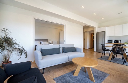 Attiki Apartment | Attiki Square & Metro Modern 2-Bedroom Apt by MPS