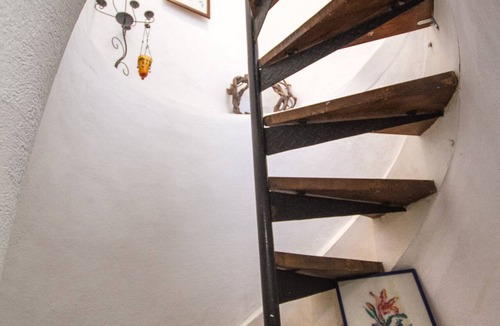 Oia Villa | Authentic 2 Bedroom Villa with outdoor Plunge Pool & Sea View, family friendly