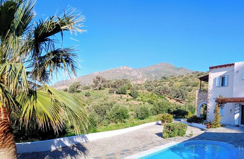 Vizari Villa | Award winning family villa on south coast of Crete