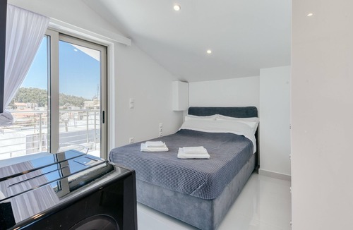 Dafni-Ymittos Apartment | Ayla Studio Athens