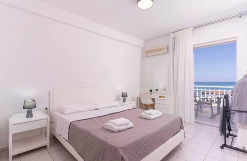Rethymno Apartment | Azure Seaside Apt#7