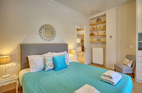 Roda Villa | Beach Villa Joanna by PosarelliVillas
