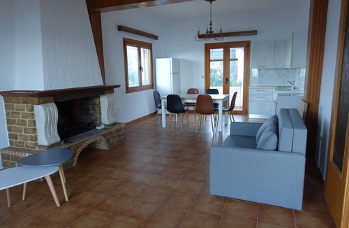 Troizinia Villa | Beachfront vacation home, beautiful view, large garden