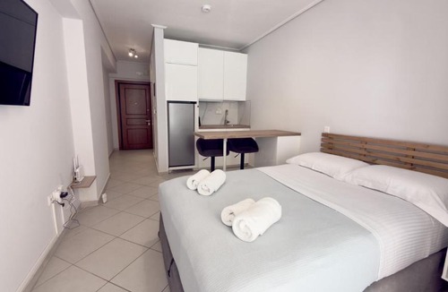 Anatolikos Sinikismos Apartment | Beachside Nook