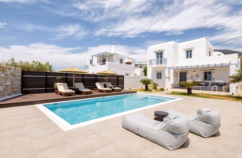 Drios Villa | Beautiful Paros Villa | Villa Vanta II | 3 Bedrooms | Private Pool | Beach Front