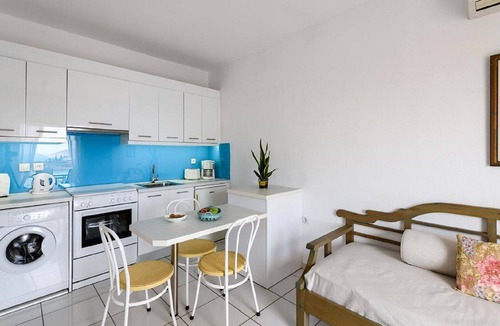 Agios Nikolaos Town House | Bellevue Suites Apartment 3 with Sea View