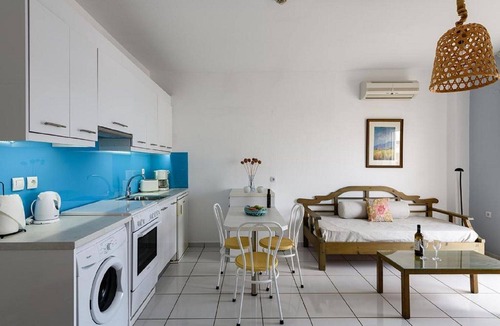 Agios Nikolaos Town House | Bellevue Suites Apartment 3 with Sea View