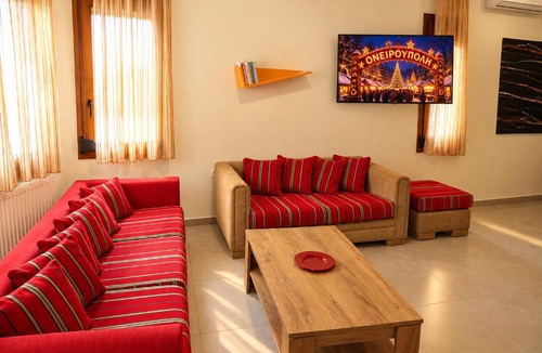 Drama Apartment | Belvedere 1