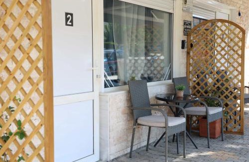 Kriopigi Hotel | Billy's Luxury Suites in Kriopigi
