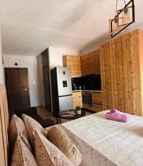 Drama Apartment | Black Flox AparTment