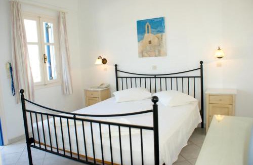 Agia Paraskevi Hotel | Blue Bay Villas