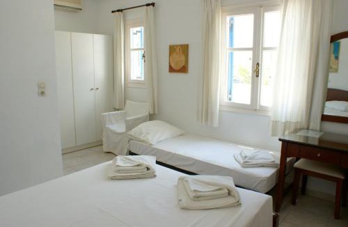 Agia Paraskevi Hotel | Blue Bay Villas