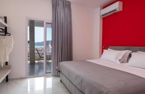 Sarti Condo | Blue Horizon Sarti - Cozy Triple Seaview Getaway