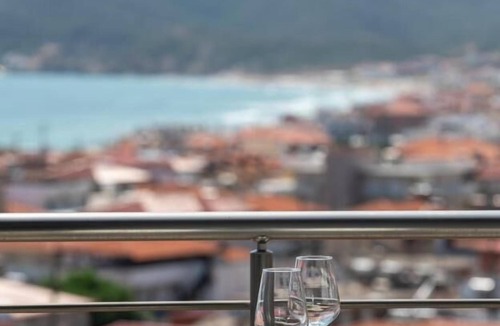 Sarti Condo | Blue Horizon Sarti - Cozy Triple Seaview Getaway