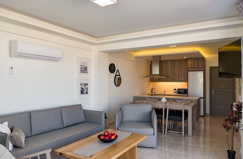 Platanes Villa | Blue oyster Beachfront villa, No car needed 6