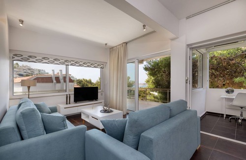 Vouliagmeni Apartment | Blupine Residences Vouliagmeni