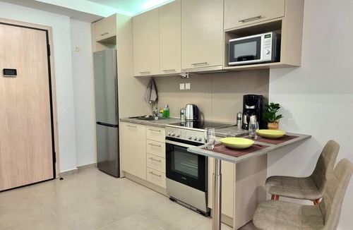 Moschato-Tavros Apartment | Bright & Modern home in Athens