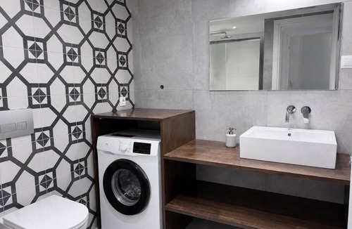 Ladadika Apartment | Buka | Modern One-Bedroom Apartment near Ladadika