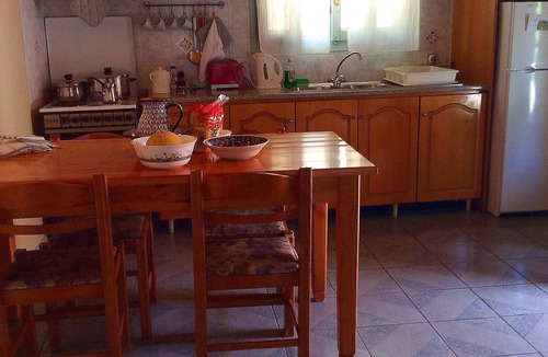 Leivathos House | Bungalow Kefalonia Greece: cozy 2 bedroom bungalows by Spartia beach, veranda