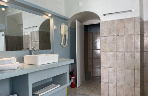 Imerovigli Apartment | Caldera Mare 6, part of Alexander Villas