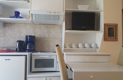 Atsipopoulo Apartment | Calergi 4-1BDR/1LVR Inspiring Ap/t for 30-90 day Digital Nomads Authentic Living