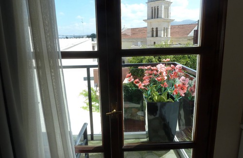 Atsipopoulo Apartment | Calergi 4-1BDR/1LVR Inspiring Ap/t for 30-90 day Digital Nomads Authentic Living