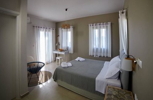 Gargaliani Apartment | Callisto Seaside - Erato Deluxe Double Room