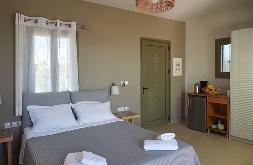 Gargaliani Apartment | Callisto Seaside - Erato Deluxe Double Room