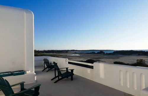 Naxos Villa | Care Naxos Cheerful 5 bedroom villa with pool on the beach