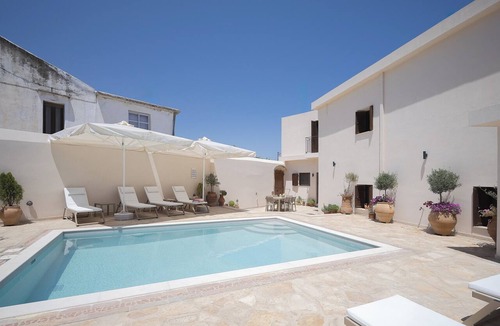Chromonastiri Villa | Casa di Vangelis, Summer Village Stay!