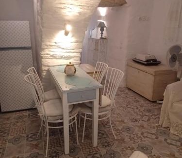 Ioulida House | Casa Grotta
