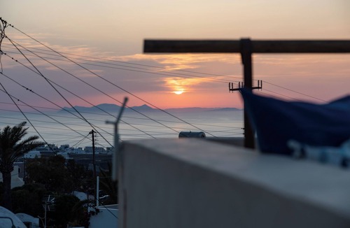 Kamari Villa | Casa Terra Vedema Oia - Privacy - Plunge Pool & Panoramic Sunset Terrace